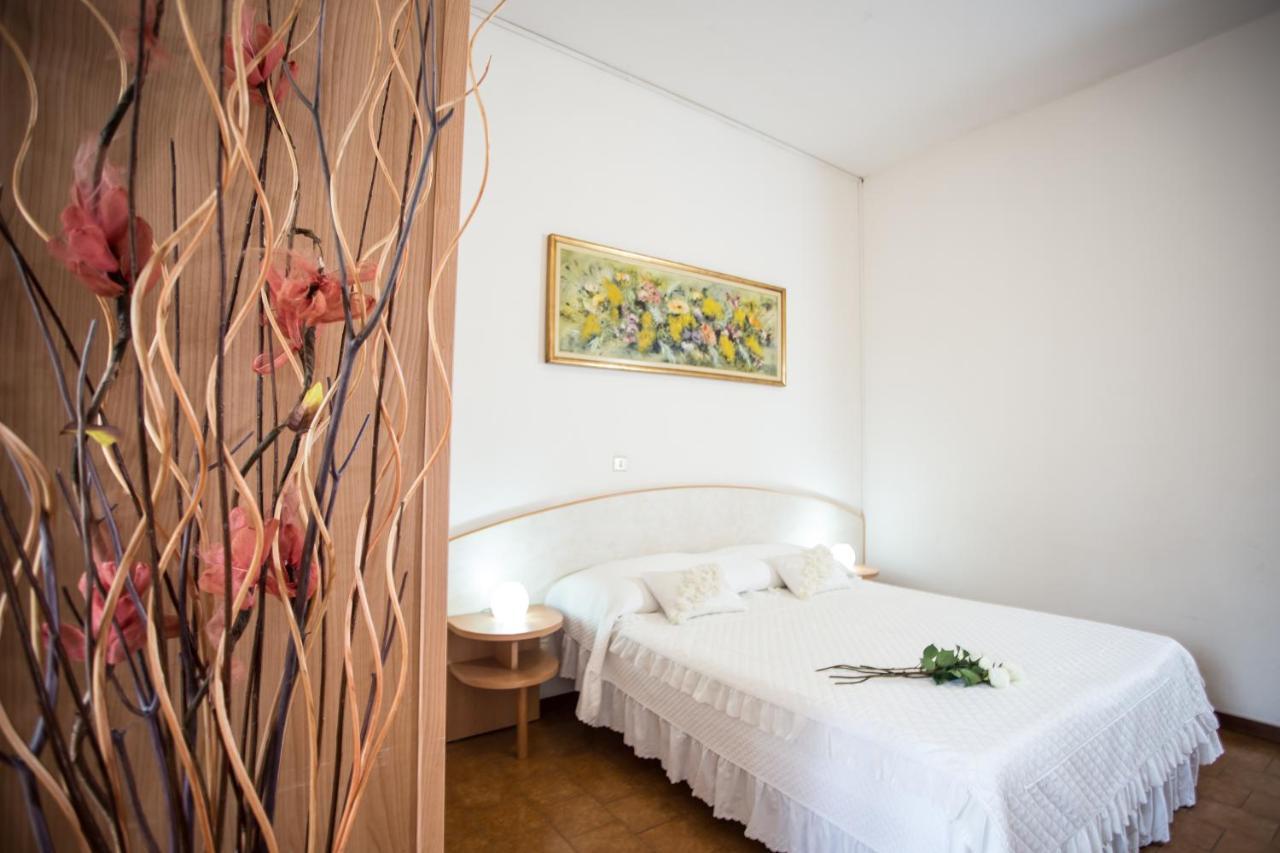 Hotel Continental Gatteo a Mare Extérieur photo
