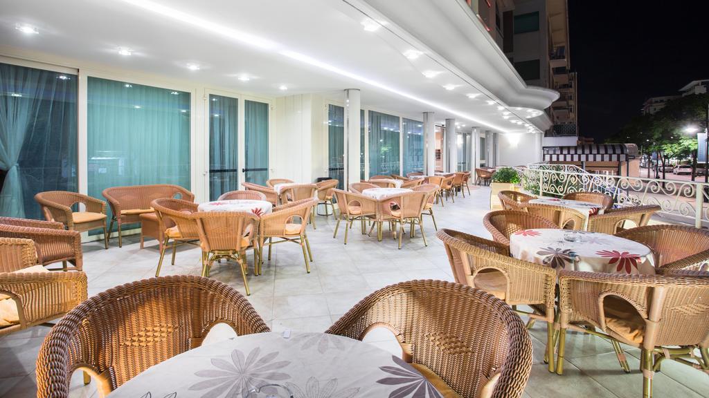 Hotel Continental Gatteo a Mare Extérieur photo